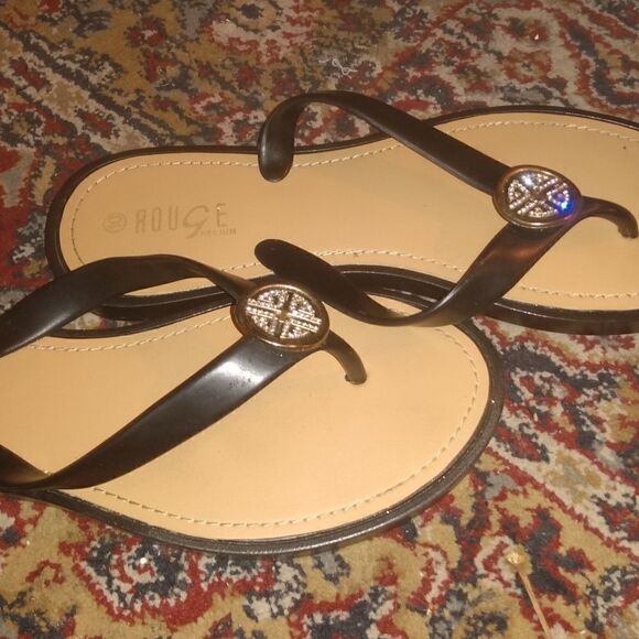 Rouge helium black and tan sandles size 10 - Picture 5 of 6